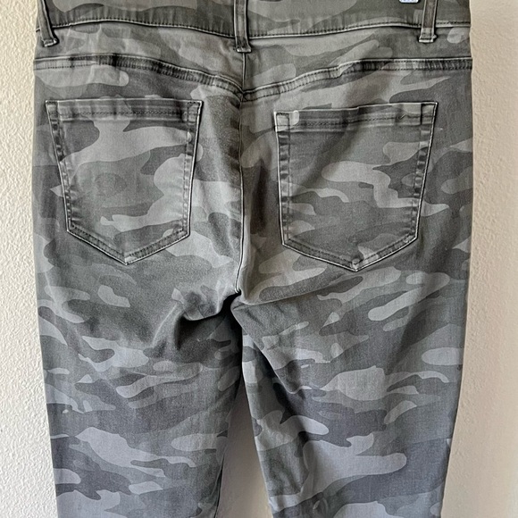 Democracy Ab Technology Olive Camo Pants Zipper Size 8 - Picture 8 of 14